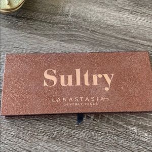 SULTRY pallete